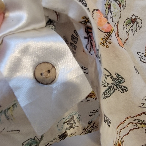 H & M Hawaiian Shirt Button Down short sleeve Tropical Surf Beach Size M - Picture 11 of 13